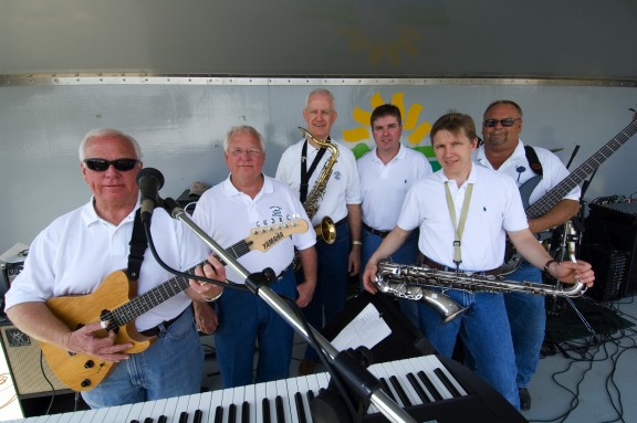 oscpark_oysterfest_2006046